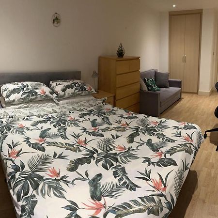 Large Room And Private Bathroom Londres Exterior foto
