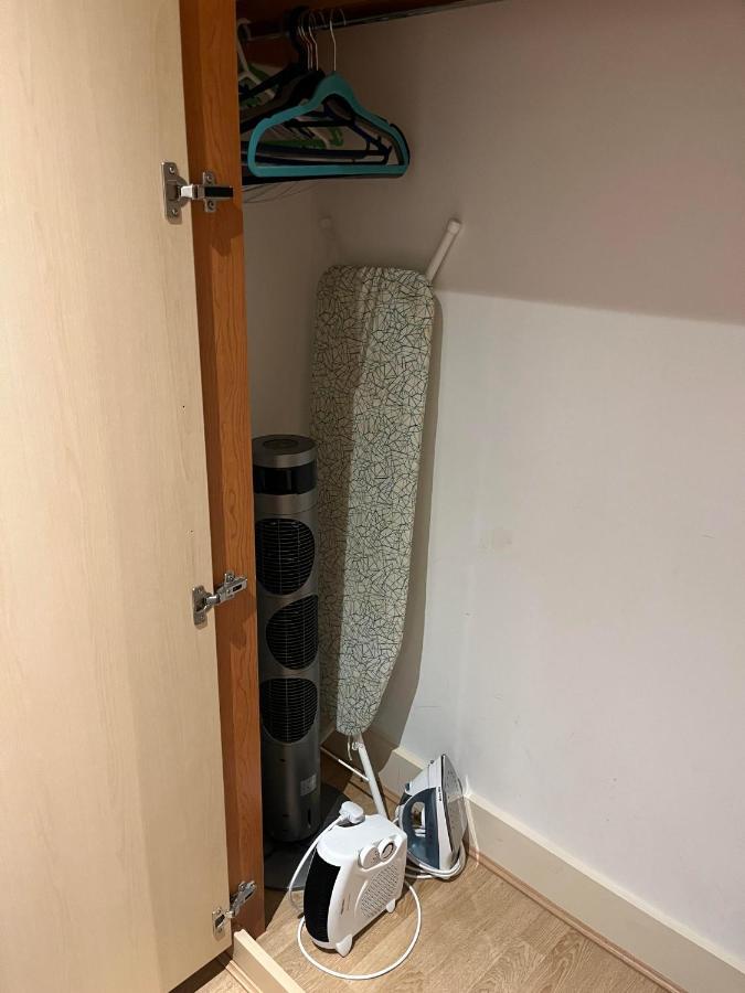 Large Room And Private Bathroom Londres Exterior foto